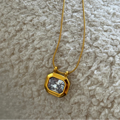 Daisy Necklace